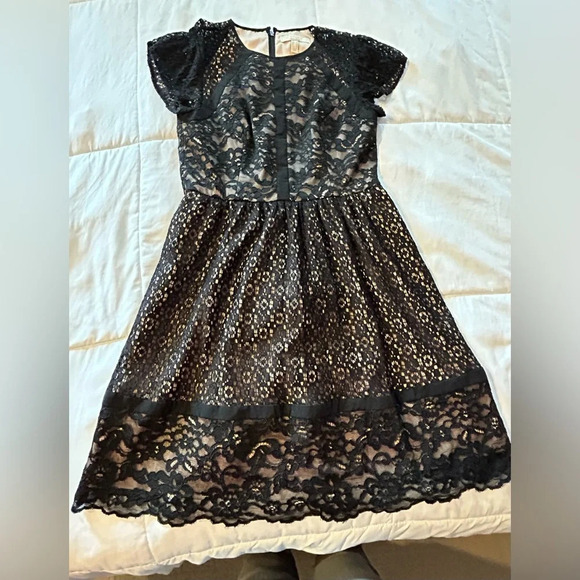 Aidan Mattox Dresses & Skirts - Aidan MATTOX Black Lace Mesh Cocktail Dress 6 LBD Party